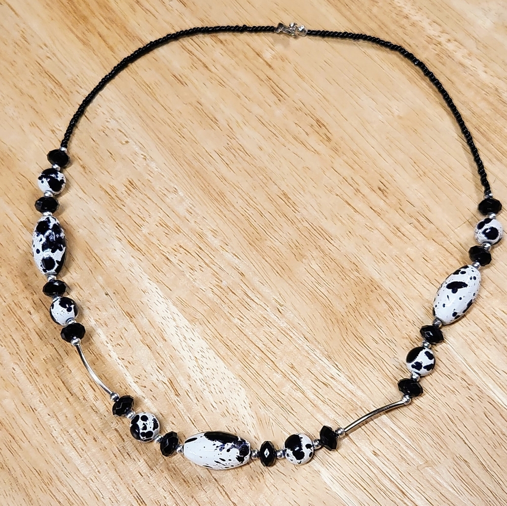 Black/White Beaded Necklace